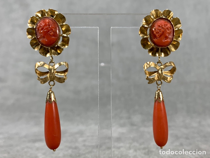 Joyeria: PAREJA DE PENDIENTES EN ORO CONTRASTADO 18K Y CORAL NATURAL -. Lote 246595370