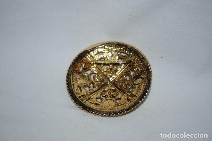 Joyeria: BONITO BROCHE DORADO Y CELESTES - Foto 3