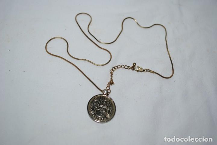 Joyeria: MODERNO COLGANTE DE MONEDA DE 100 PESETAS . - Foto 2
