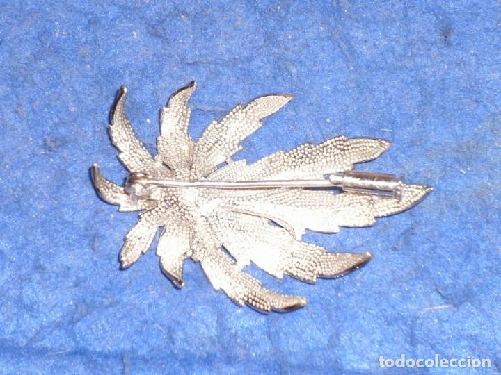 Joyeria: BROCHE HOJA CON PERLA PLATEADA RODIADA.VINTAGE. - Foto 4