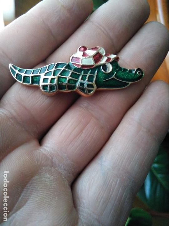 Joyeria: INSIGNIA BROCHE VINTAGE COCODRILO CON GORRA - Foto 1