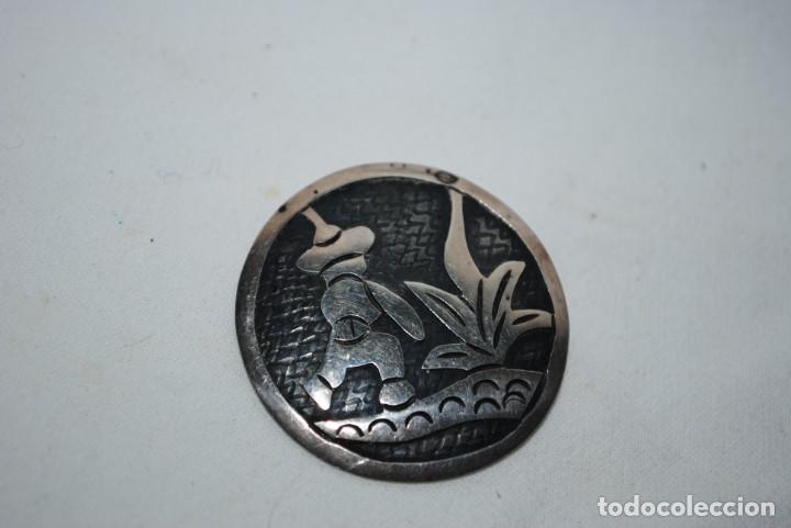 Joyeria: COLGANTE O BROCHE DE PLATA . - Foto 1