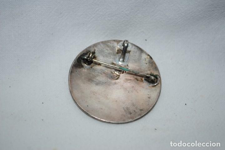 Joyeria: COLGANTE O BROCHE DE PLATA . - Foto 3