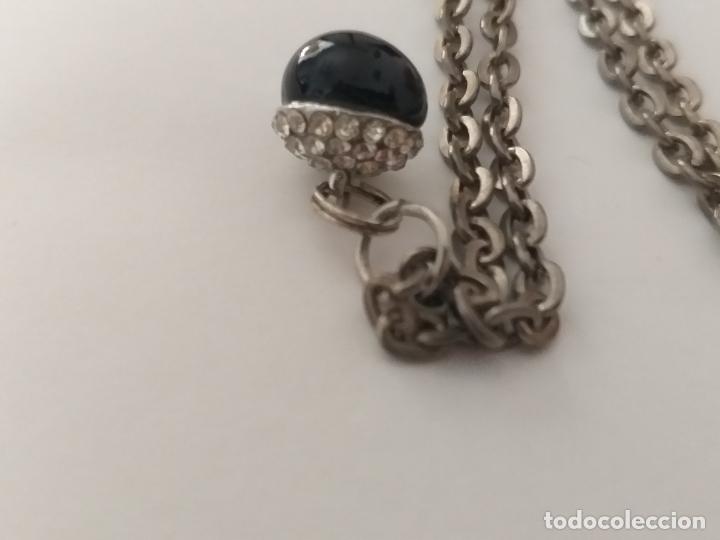 Joyeria: Cadena plateada con colgante. 66 cm de largo - Foto 3