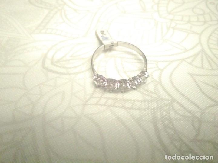 Joyeria: Sortija Plateada con 5 piedras - Foto 1