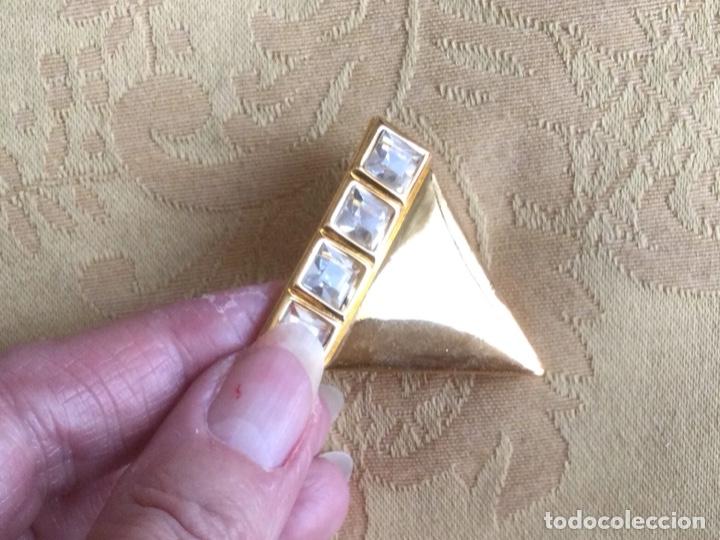 Joyeria: PENDIENTES METAL DORADOS CON FORMA TRIANGULAR A&Ntilde;OS 80 - Foto 2