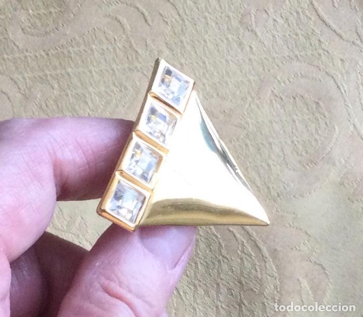 Joyeria: PENDIENTES METAL DORADOS CON FORMA TRIANGULAR A&Ntilde;OS 80 - Foto 3
