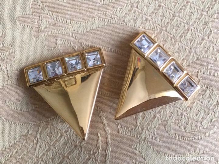 Joyeria: PENDIENTES METAL DORADOS CON FORMA TRIANGULAR A&Ntilde;OS 80 - Foto 4
