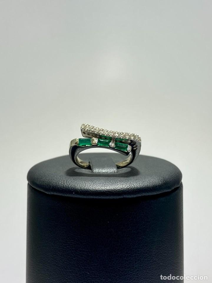 Joyeria: Anillo con esmeralda y diamantes - Foto 1