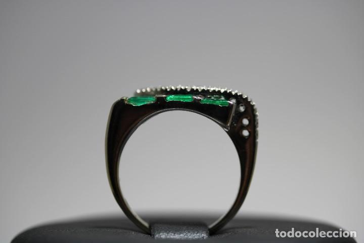 Joyeria: Anillo con esmeralda y diamantes - Foto 4