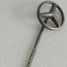 Joyeria: ALFILER DE PLATA DE MERCEDES BENZ