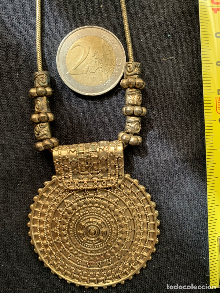 Joyeria: Collar dorado con medall&oacute;n - Foto 2
