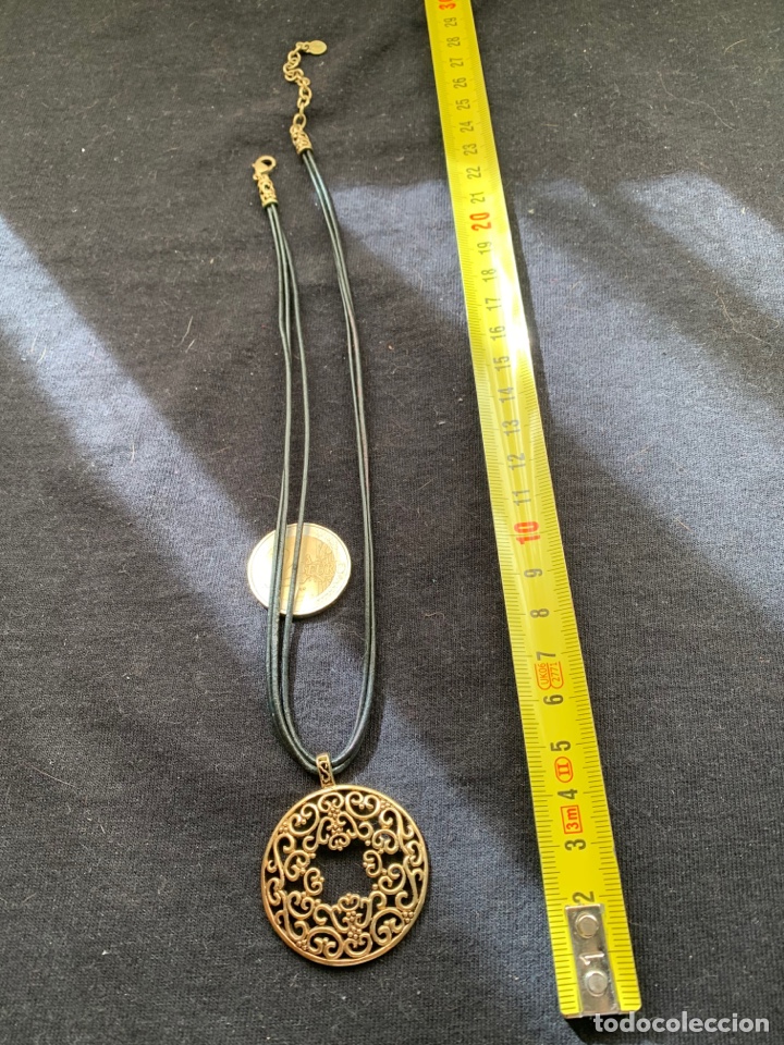 Joyeria: Collar dorado con medall&oacute;n - Foto 3