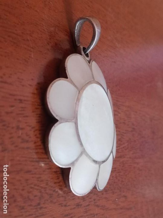 Joyeria: Colgante flor de nacar y plata - Foto 2