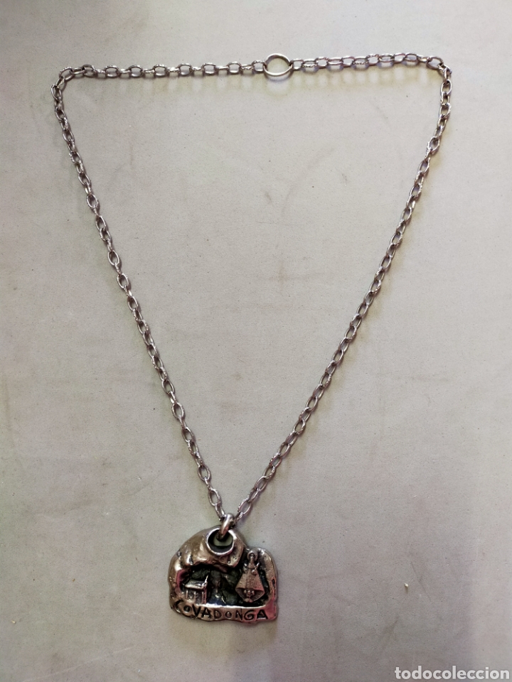 Joyeria: CADENA CON COLGANTE DE VIRGEN DE COVADONGA. - Foto 2