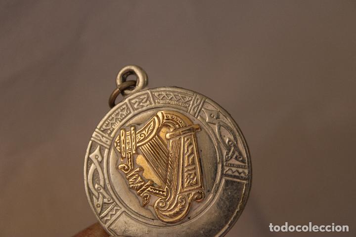 Joyeria: colgante medalla plata con arpa de oro - Foto 3