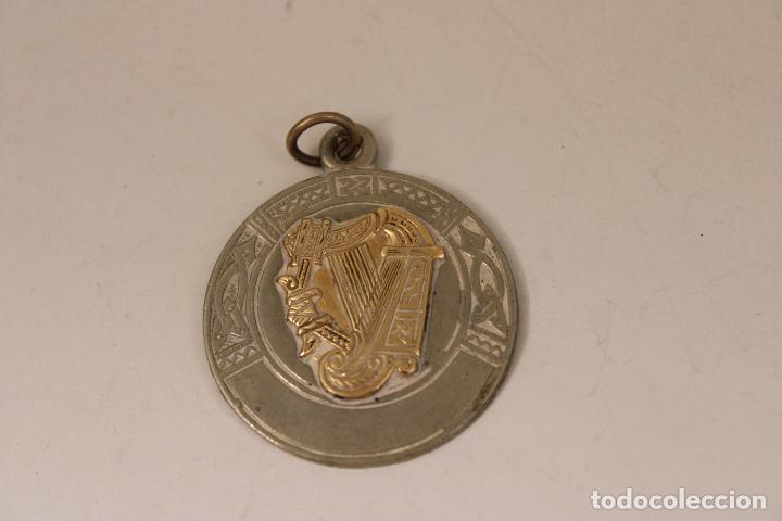 Joyeria: colgante medalla plata con arpa de oro - Foto 1