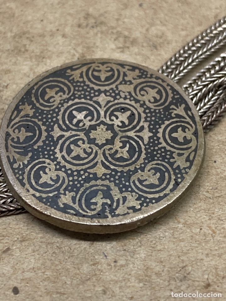 Joyeria: Collar de plata con 8 medallas con incrustaciones - Foto 2