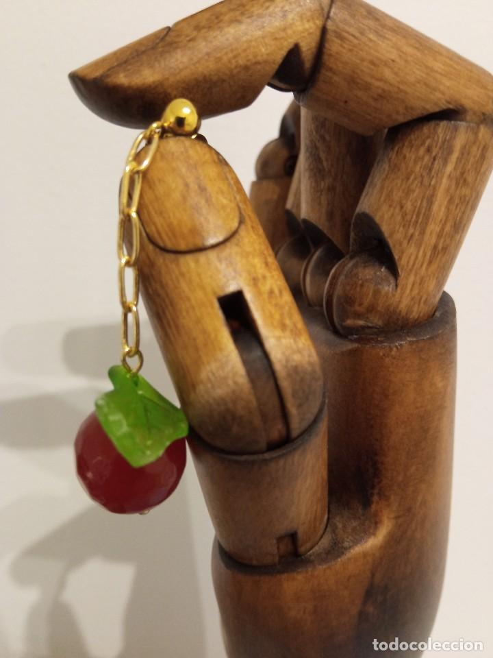 Joyeria: Pendientes de &aacute;gata roja y hoja - Foto 2