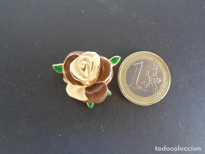 Joyeria: ALFILER DE PECHO CON ROSA ESMALTADA - Foto 3