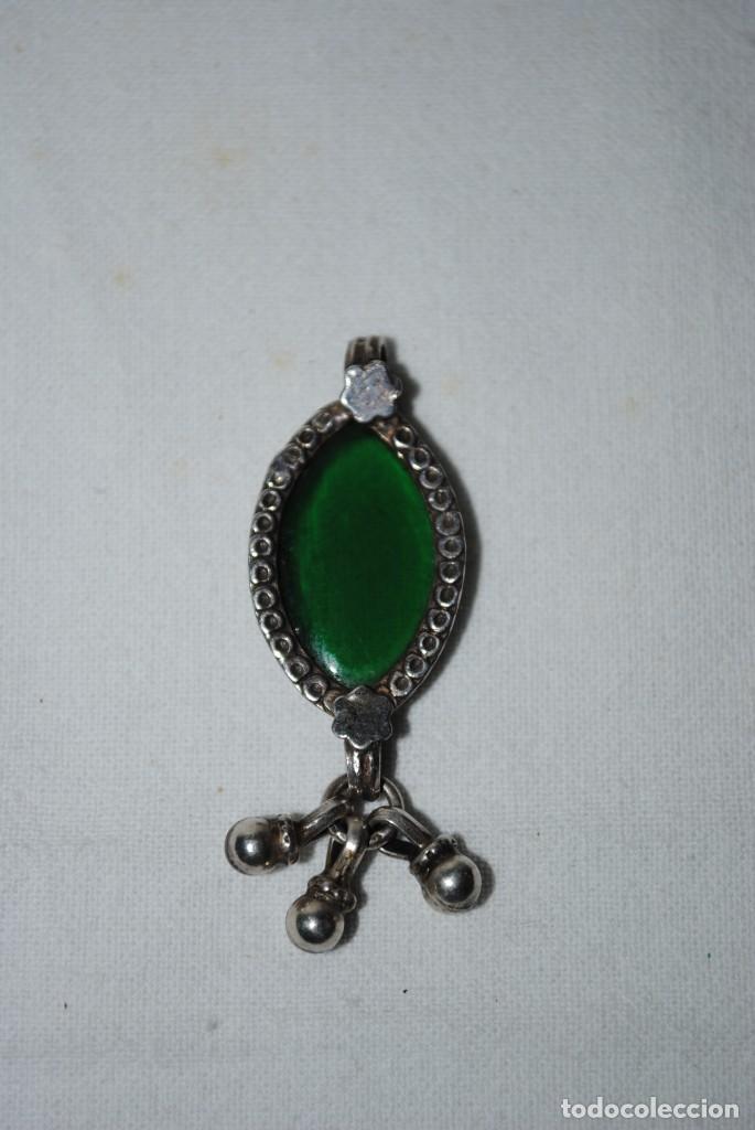 Joyeria: COLGANTE DE PLATA CON PIEDRA VERDE , - Foto 1