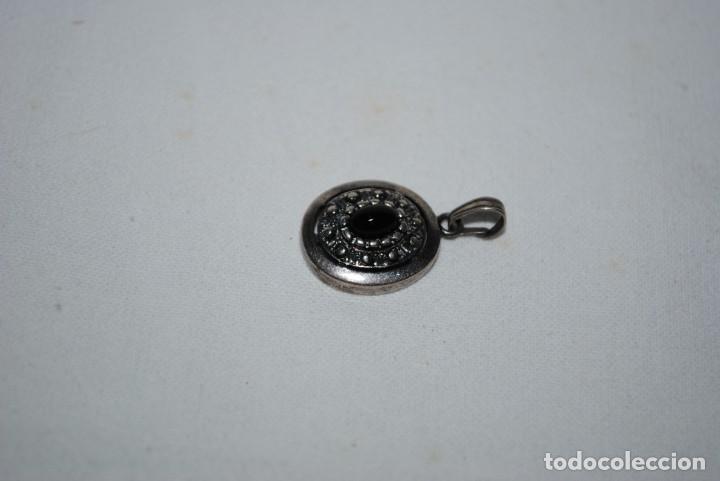 Joyeria: COLGANTE DE PLATA CON PIEDRA NEGRA . - Foto 3