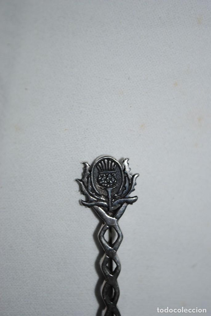 Joyeria: BROCHE DE PLATA EN FORMA DE FLOR DE LOTO . - Foto 2