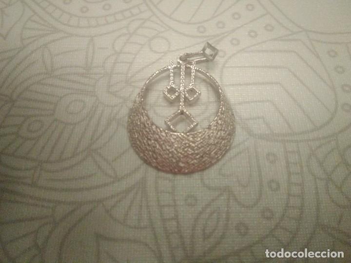 Joyeria: Broche con forma de media Luna. - Foto 1