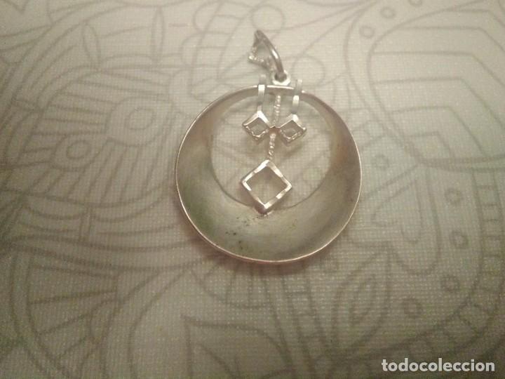Joyeria: Broche con forma de media Luna. - Foto 2
