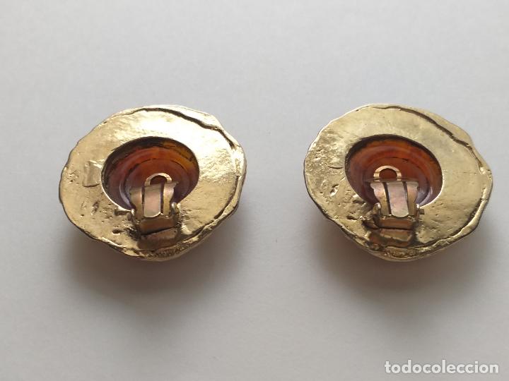 Joyeria: Pendientes de clips. Dorados y marrones. 4 cm de di&aacute;metro. - Foto 2