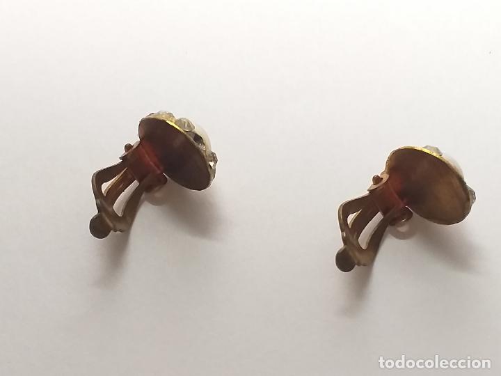 Joyeria: Pendientes de clips. Forma de flor. 1,5 cm de di&aacute;metro - Foto 4