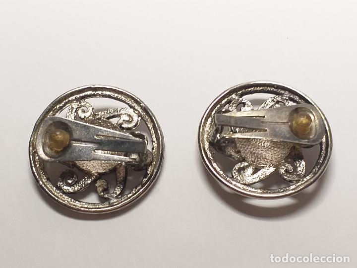 Joyeria: Pendientes de clips. Plateados. Di&aacute;metro 2 cm. - Foto 2
