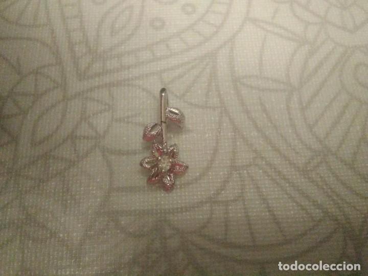 Joyeria: Colgante de plata con forma de flor y piedra. - Foto 1
