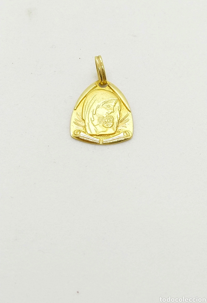 Joyeria: Medalla virgen con ni&ntilde;o oro 2,70grms. - Foto 1