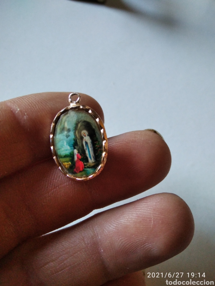 Joyeria: Medalla Lourdes aparici&oacute;n - Foto 1