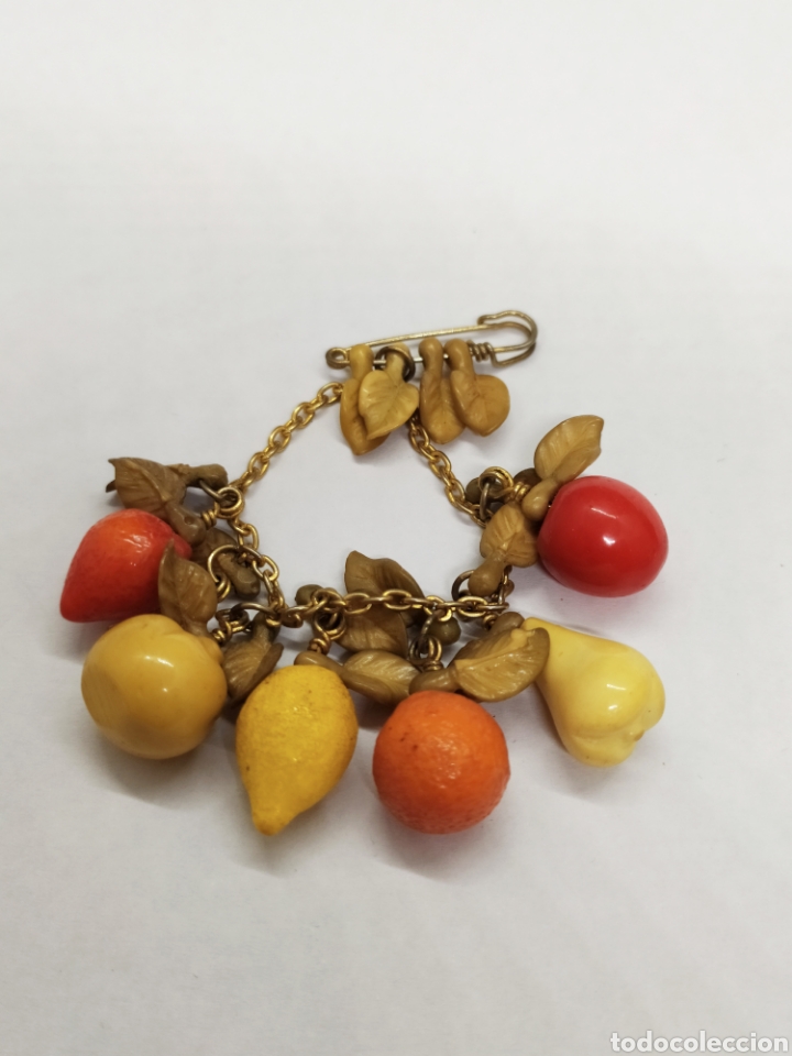 Joyeria: Original broche de frutas de baquelita. - Foto 2