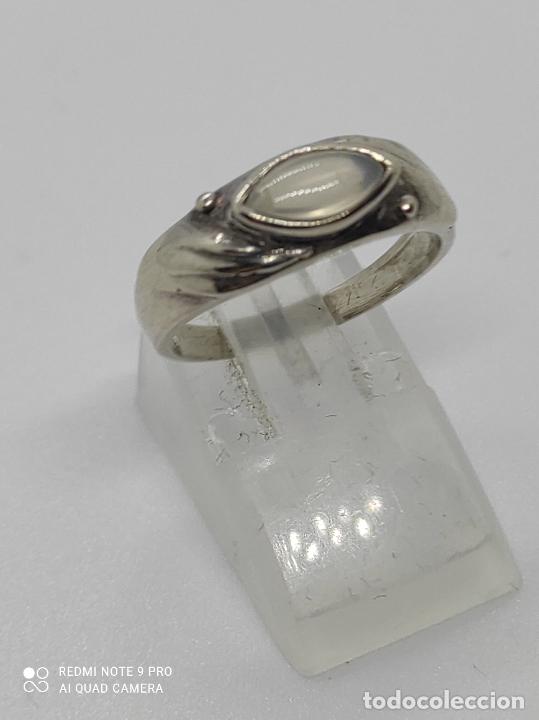 Joyeria: Bonito antiguo anillo en plata de ley con cabuj&oacute;n de cuarzo natural. - Foto 3