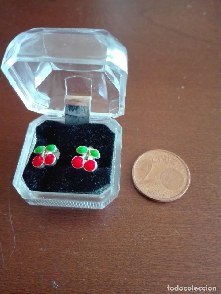 Joalharia: JMFC- ORIGINAL PAREJA DE PENDIENTES LOGOTIPO PACHA - ESMALTADO