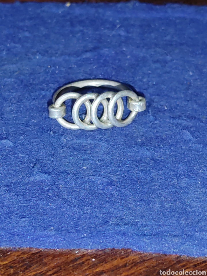 Joyeria: Antiguo anillo de plata con el logo de Audi. - Foto 2