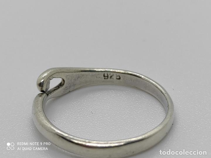 Joyeria: Original anillo antiguo en plata de ley con forma de ola. - Foto 4