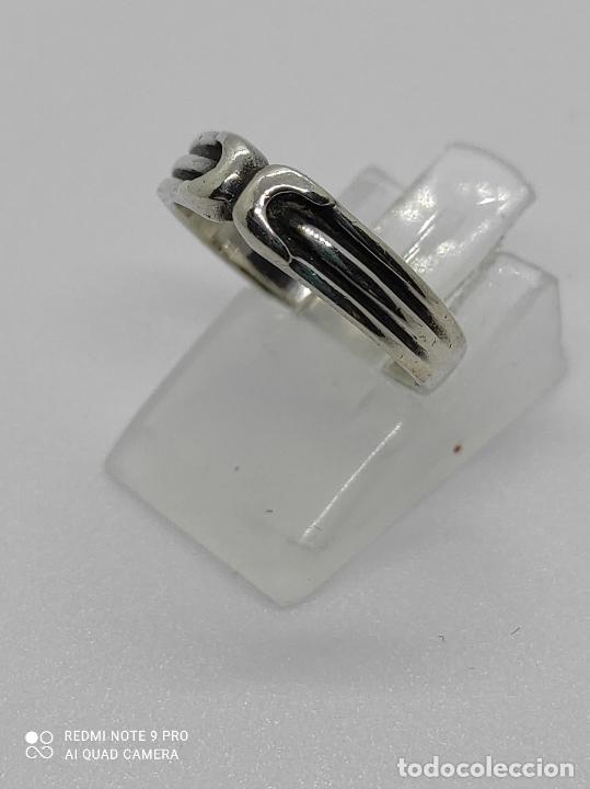 Joyeria: Original anillo antiguo en plata de ley de bellas formas. - Foto 2
