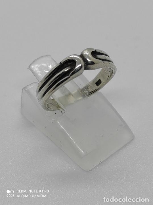 Joyeria: Original anillo antiguo en plata de ley de bellas formas. - Foto 3