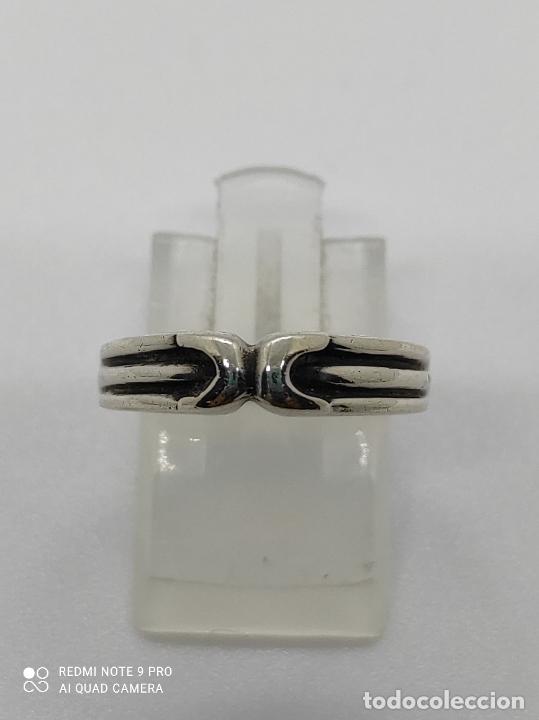 Joyeria: Original anillo antiguo en plata de ley de bellas formas. - Foto 4