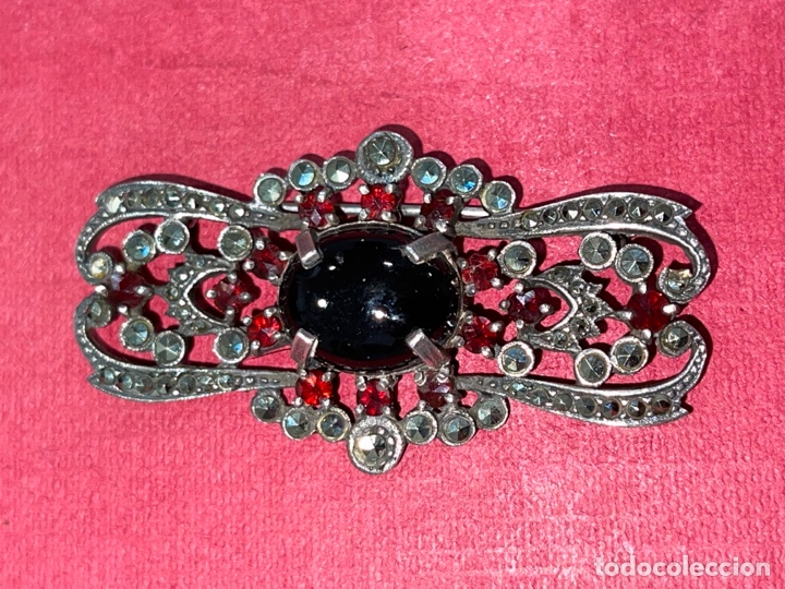 Joyeria: Bell&iacute;simo broche antiguo en plata de Ley, marquesitas y granates - Foto 1