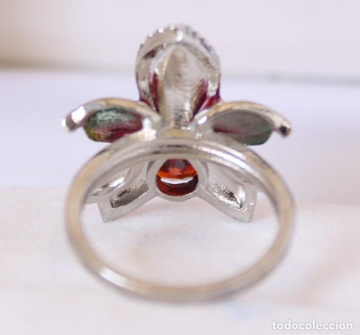 Joyeria: ANILLO FLOR CHAPADO EN PLATA CON ESMALTES SIMIL GRANATE - Foto 4