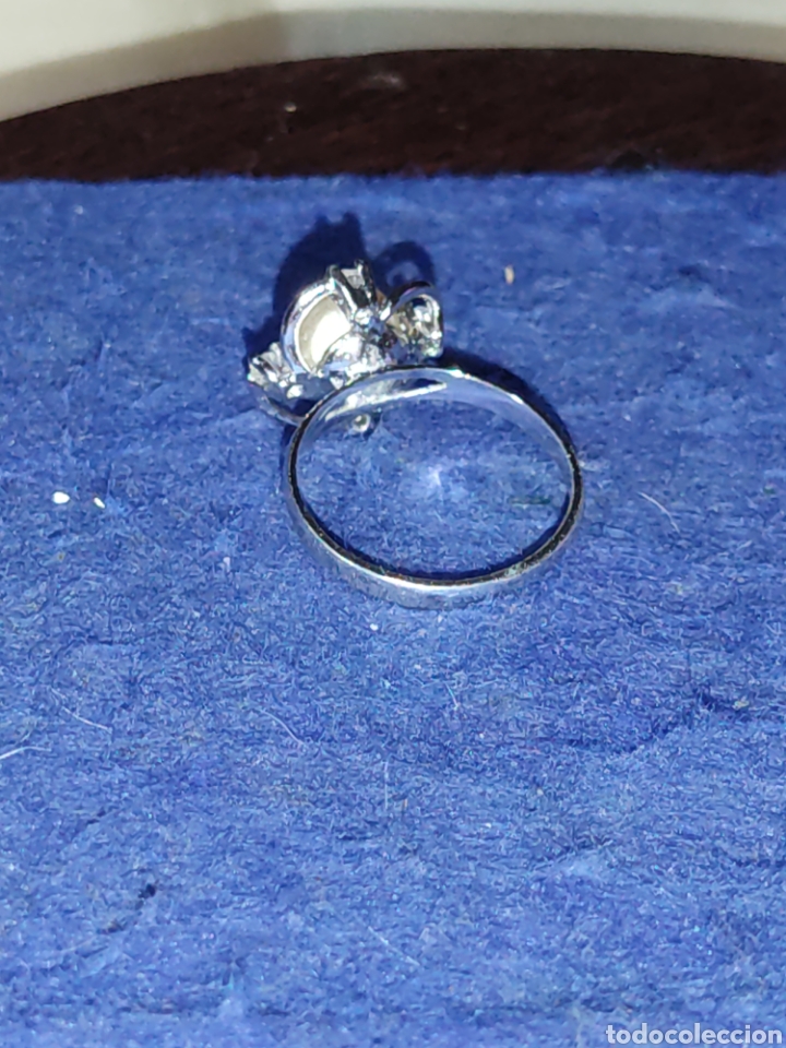 Joyeria: Anillo con perla y circonitas o cristalinos. - Foto 5