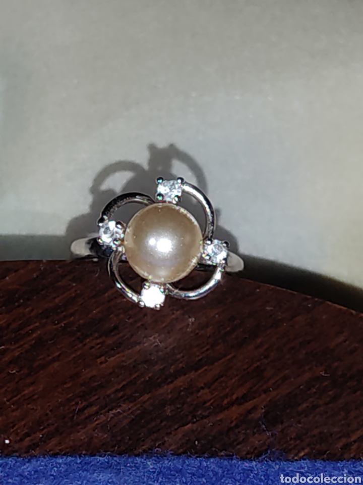 Joyeria: Anillo con perla y circonitas o cristalinos. - Foto 6