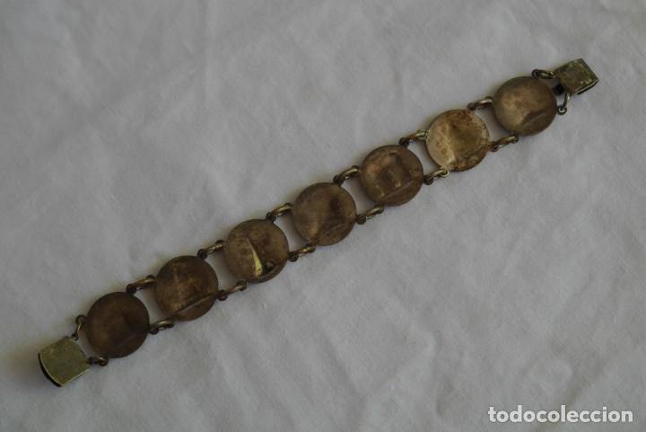 Joyeria: Pulsera en metal plateado, relieves de monumentos franceses - Foto 3
