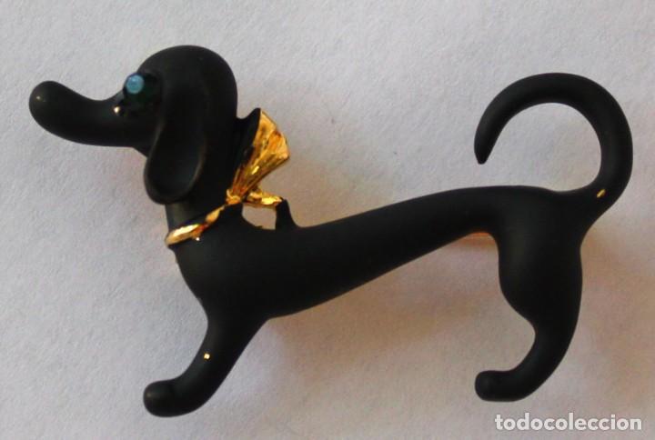 Joyeria: BROCHE PERRO SALCHICHA EN DORADO Y NEGRO - Foto 1