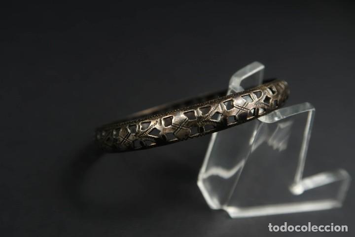 Joyeria: Antiguo Brazalete de Plata - Foto 2